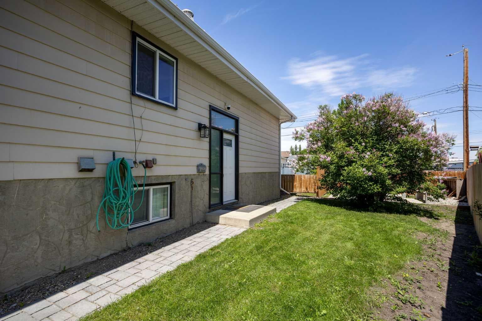 8A Arlington Bay SE — photo 4
