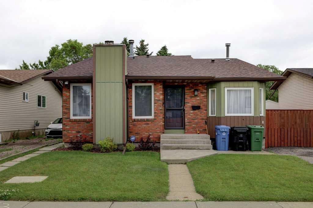 376 Whitlock Way NE — photo 2