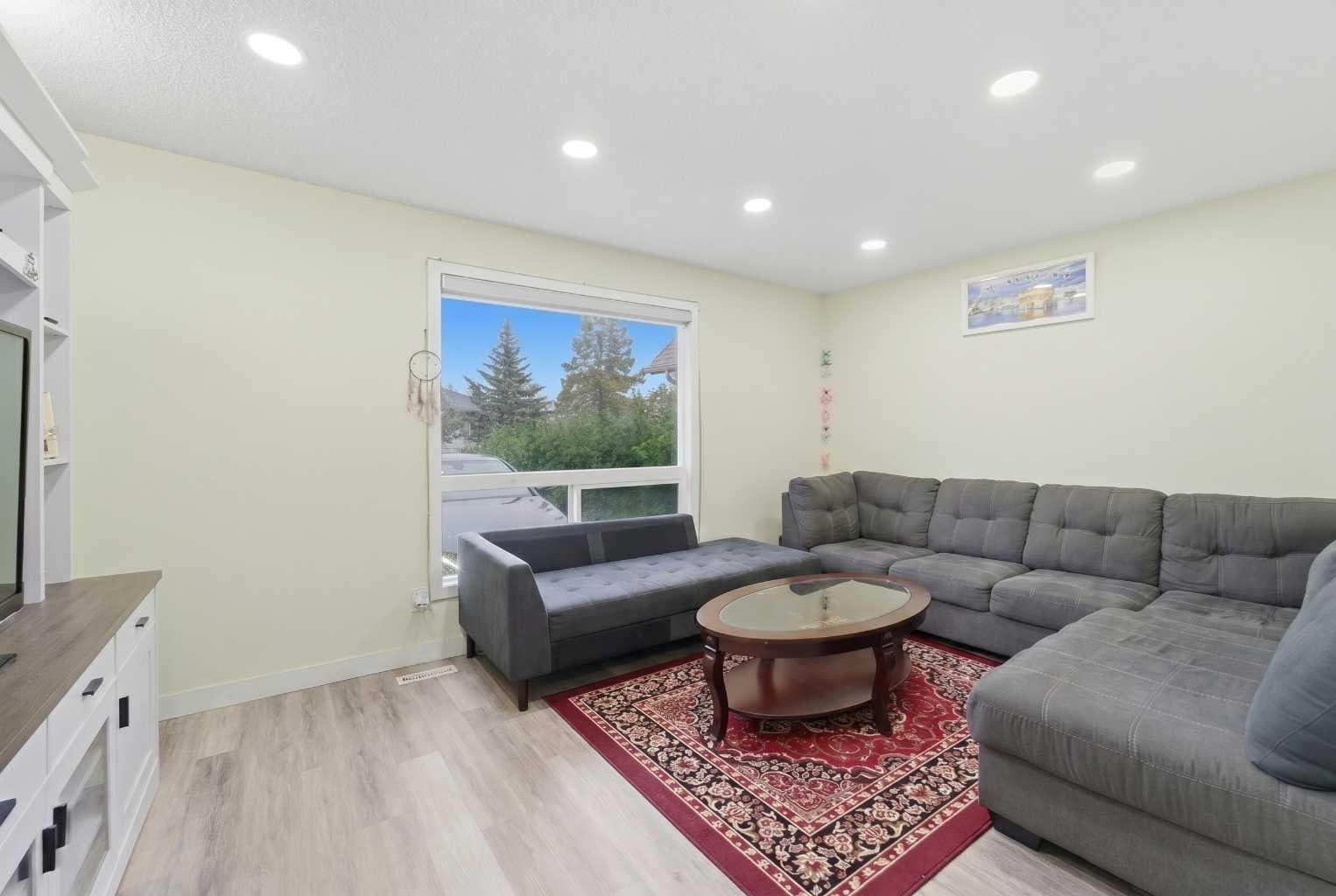 53 Falchurch Road NE — photo 4
