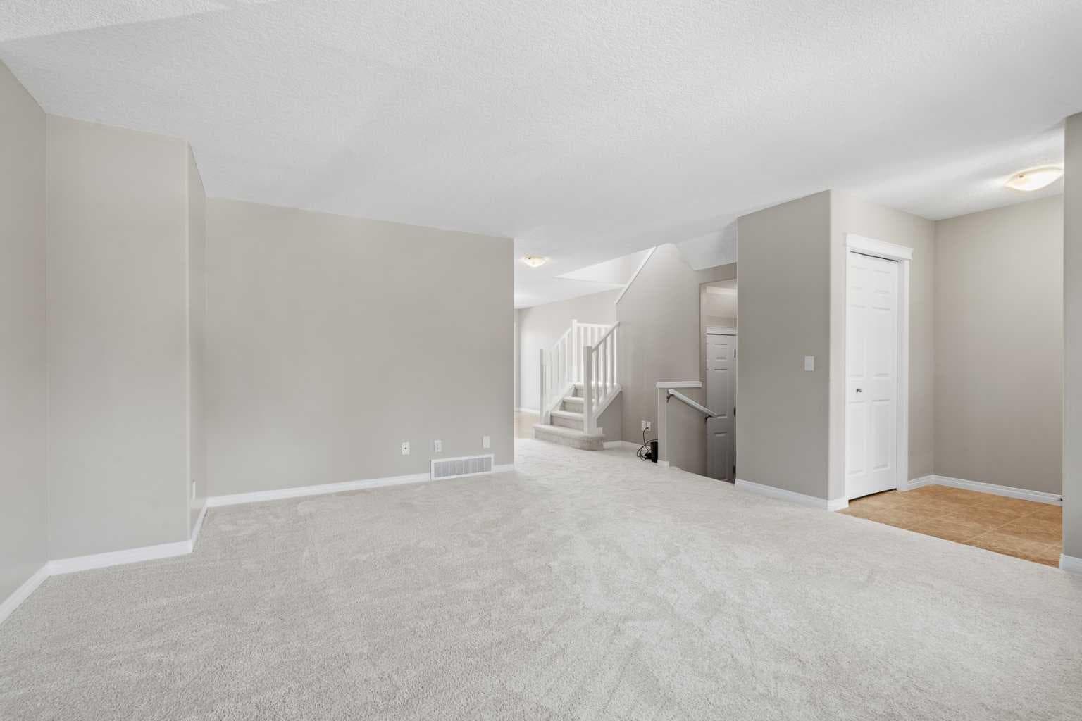 28 Saddlebrook Gardens NE — photo 5