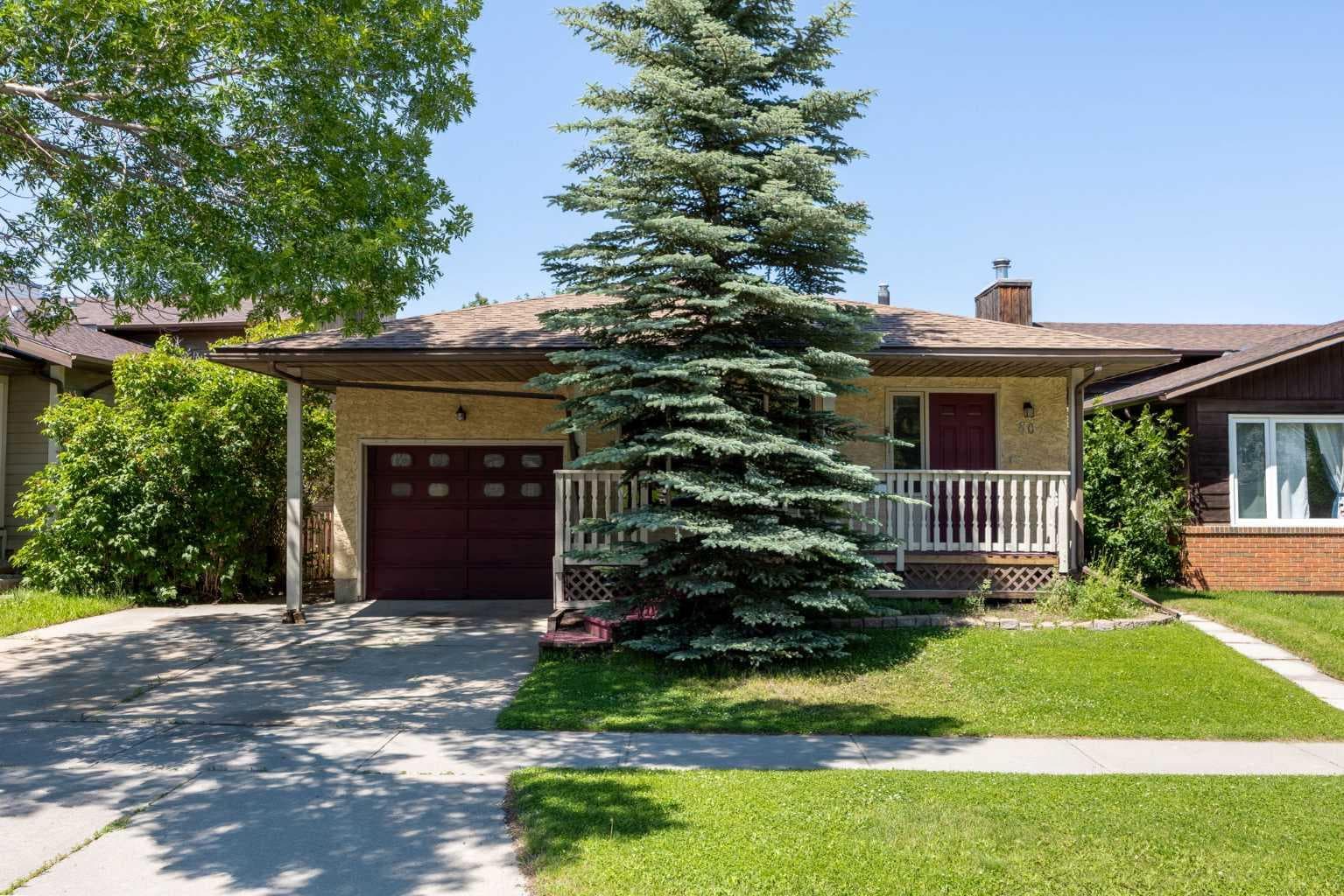 80 Macewan Drive NW — photo 1