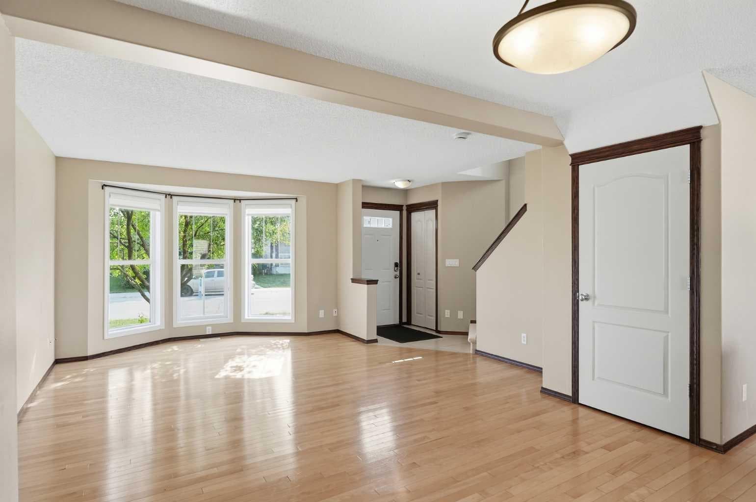 258 Cranberry Place SE — photo 3