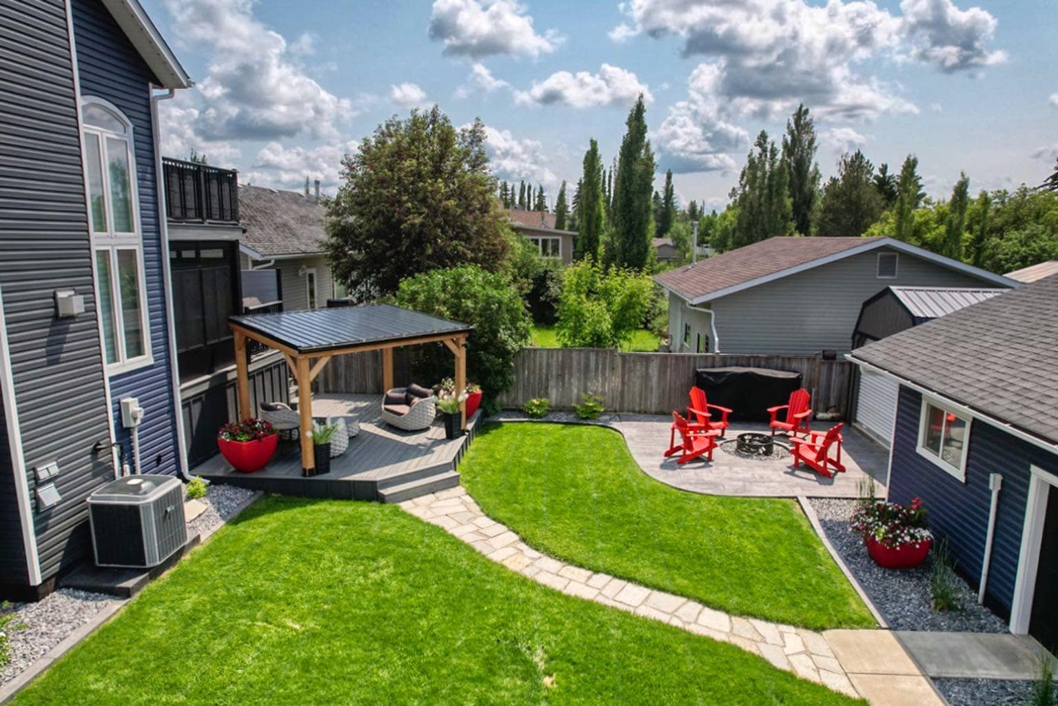 833 10 Avenue NE — photo 3
