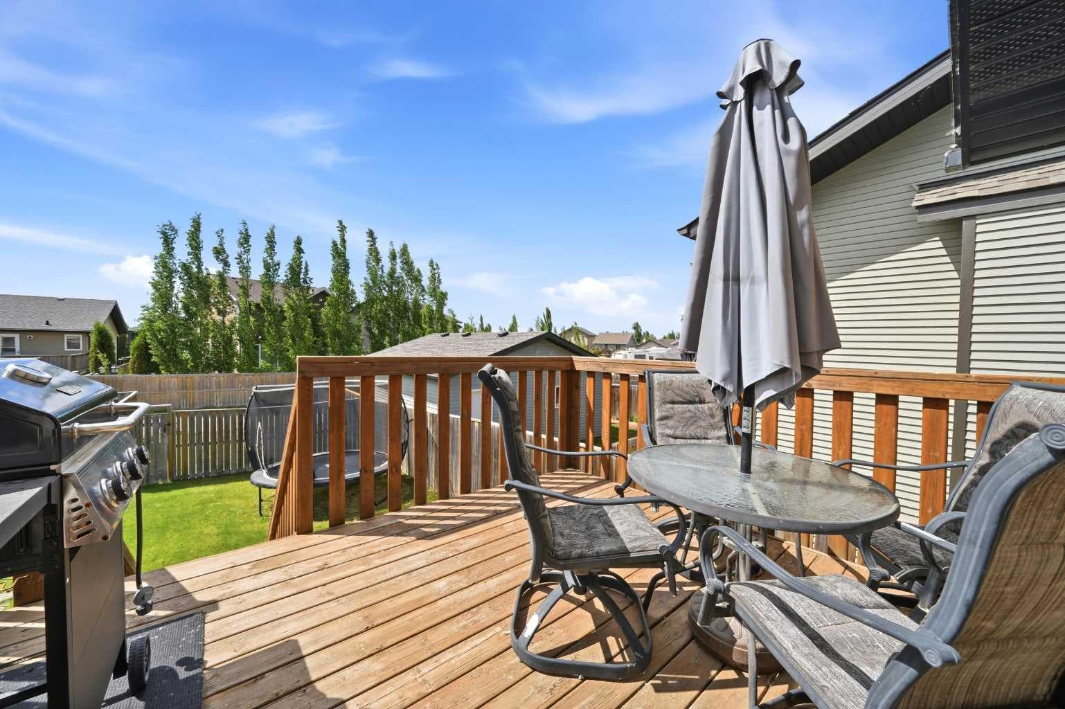 364 Kingston Drive — photo 3