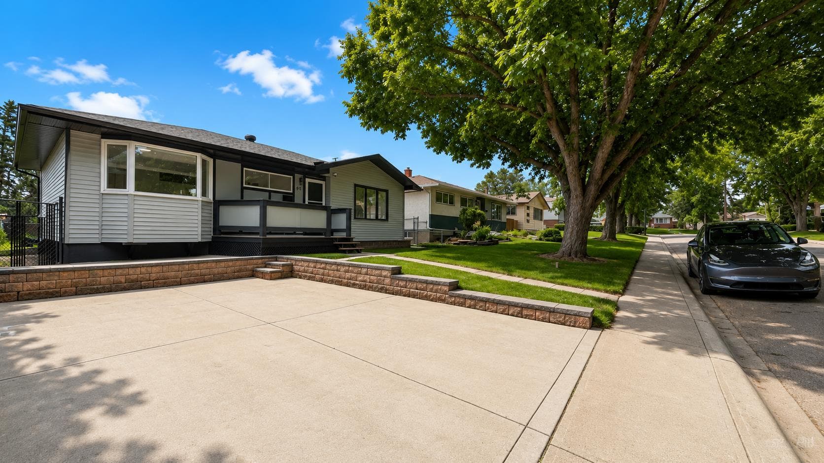 44 Fairview Crescent SE — photo 2