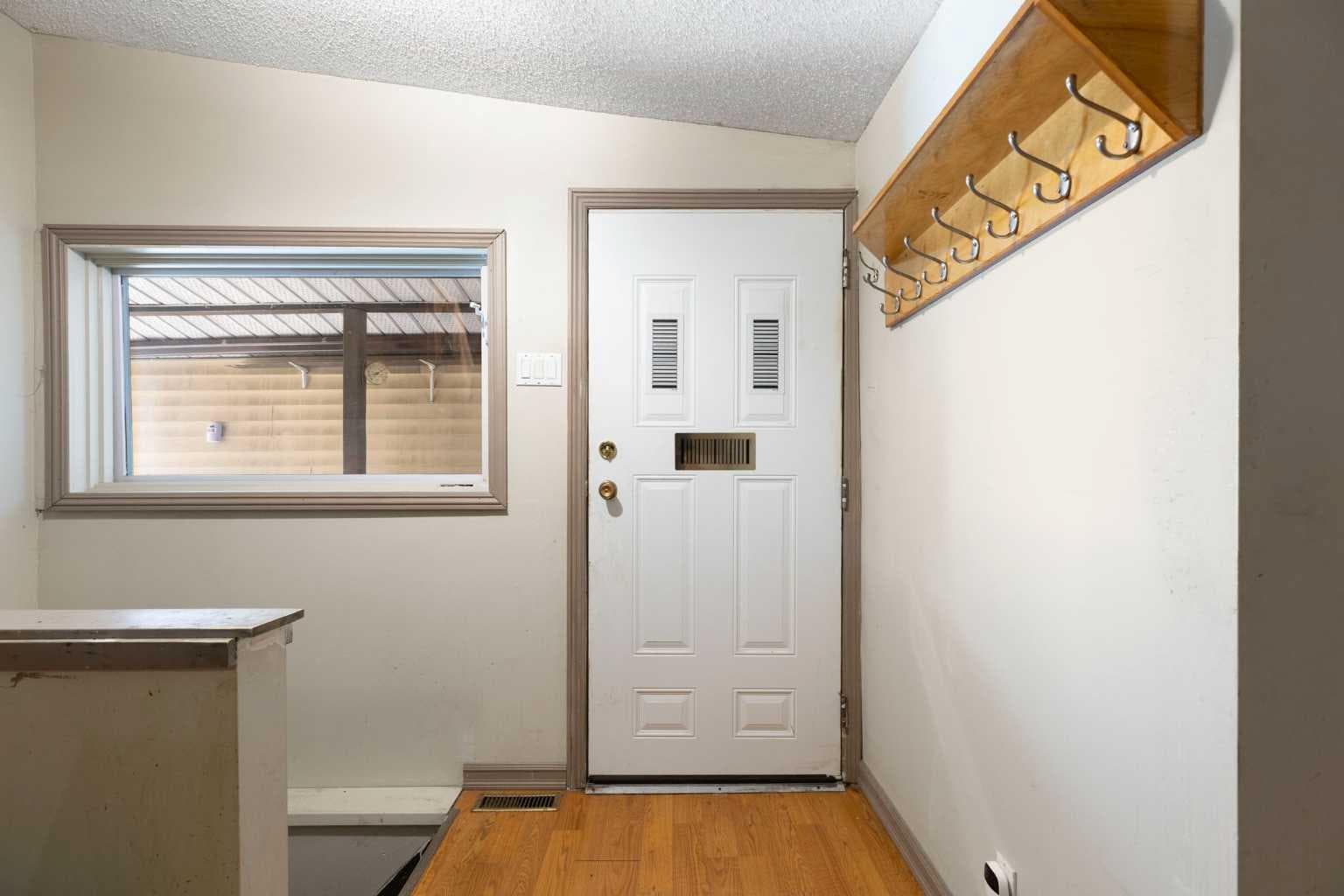 3819 1 Street NE — photo 5