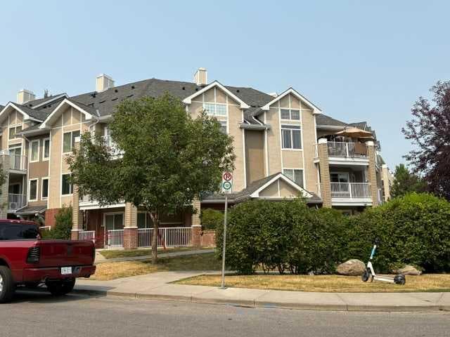 324, 1808 36 Avenue SW — photo 2
