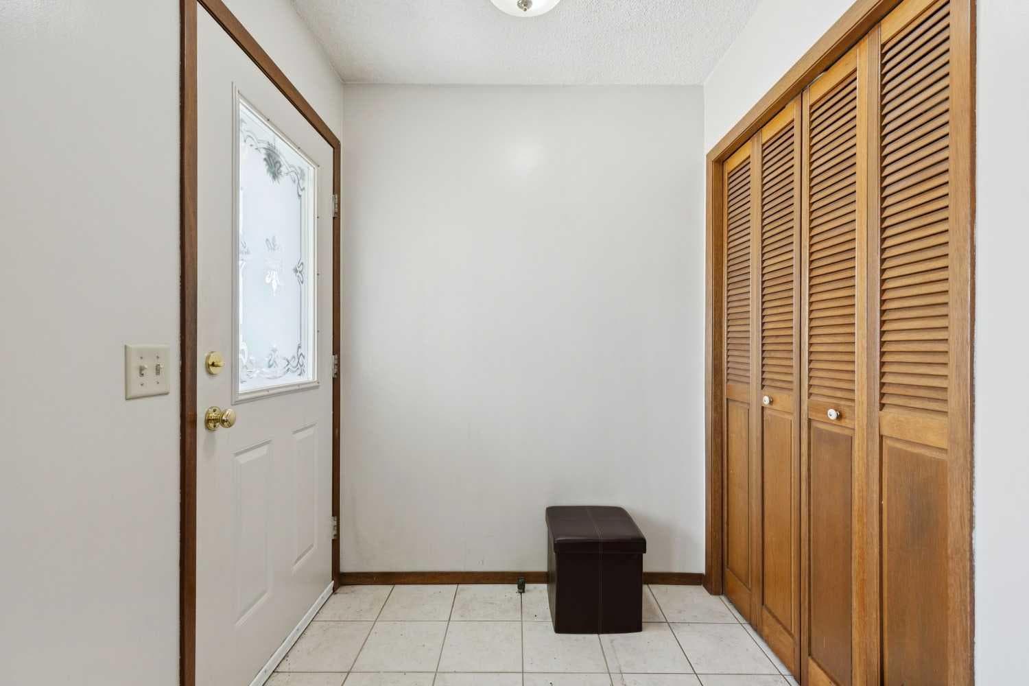 156 Falshire Close NE — photo 3