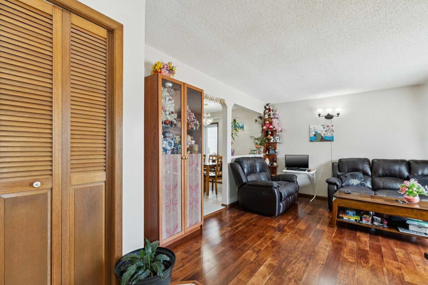 156 Falshire Close NE — photo 4