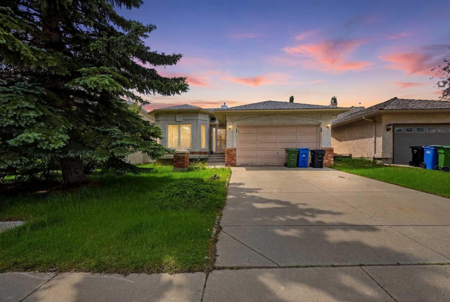 Detached in Arbour Lake