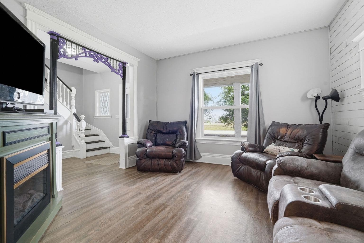651 10 Avenue — photo 3