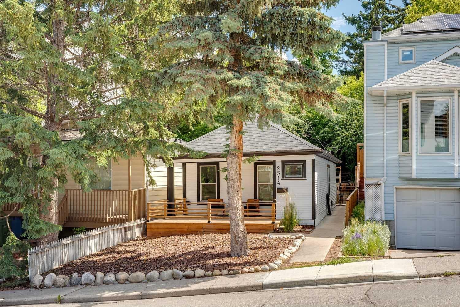 2514 16A Street SW — photo 3