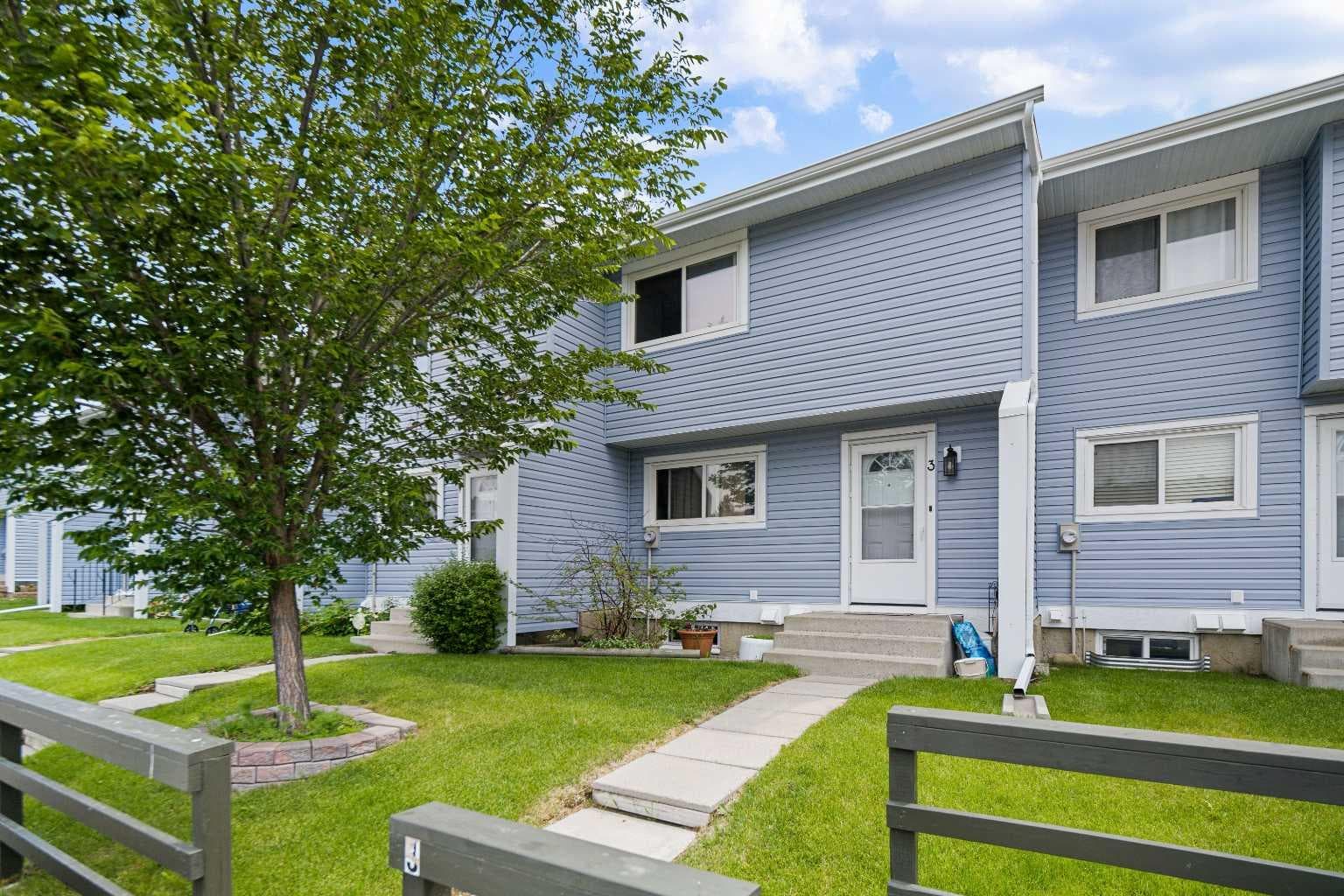 3, 195 Manora Place NE — photo 1