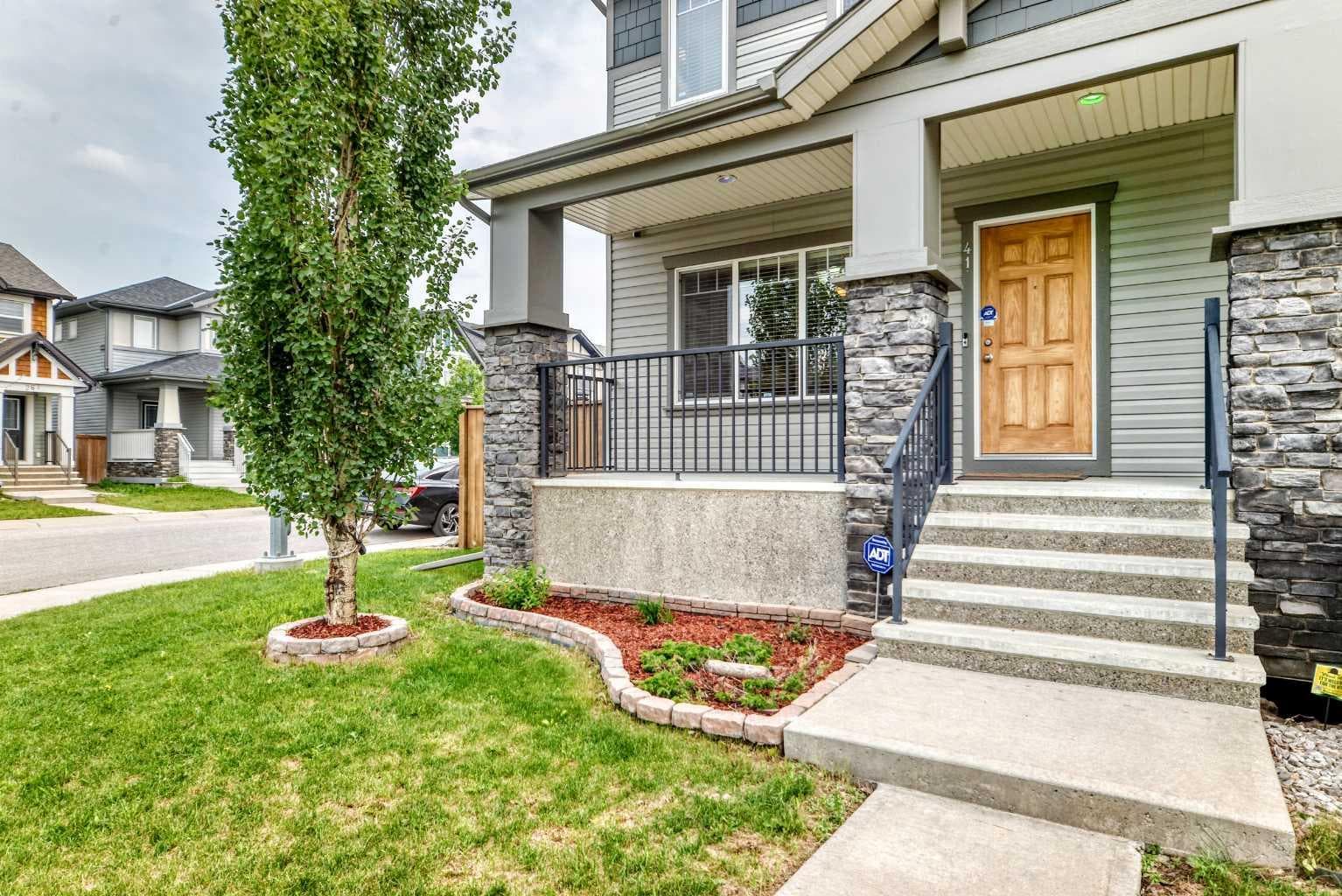 41 Skyview Ranch Manor NE — photo 3