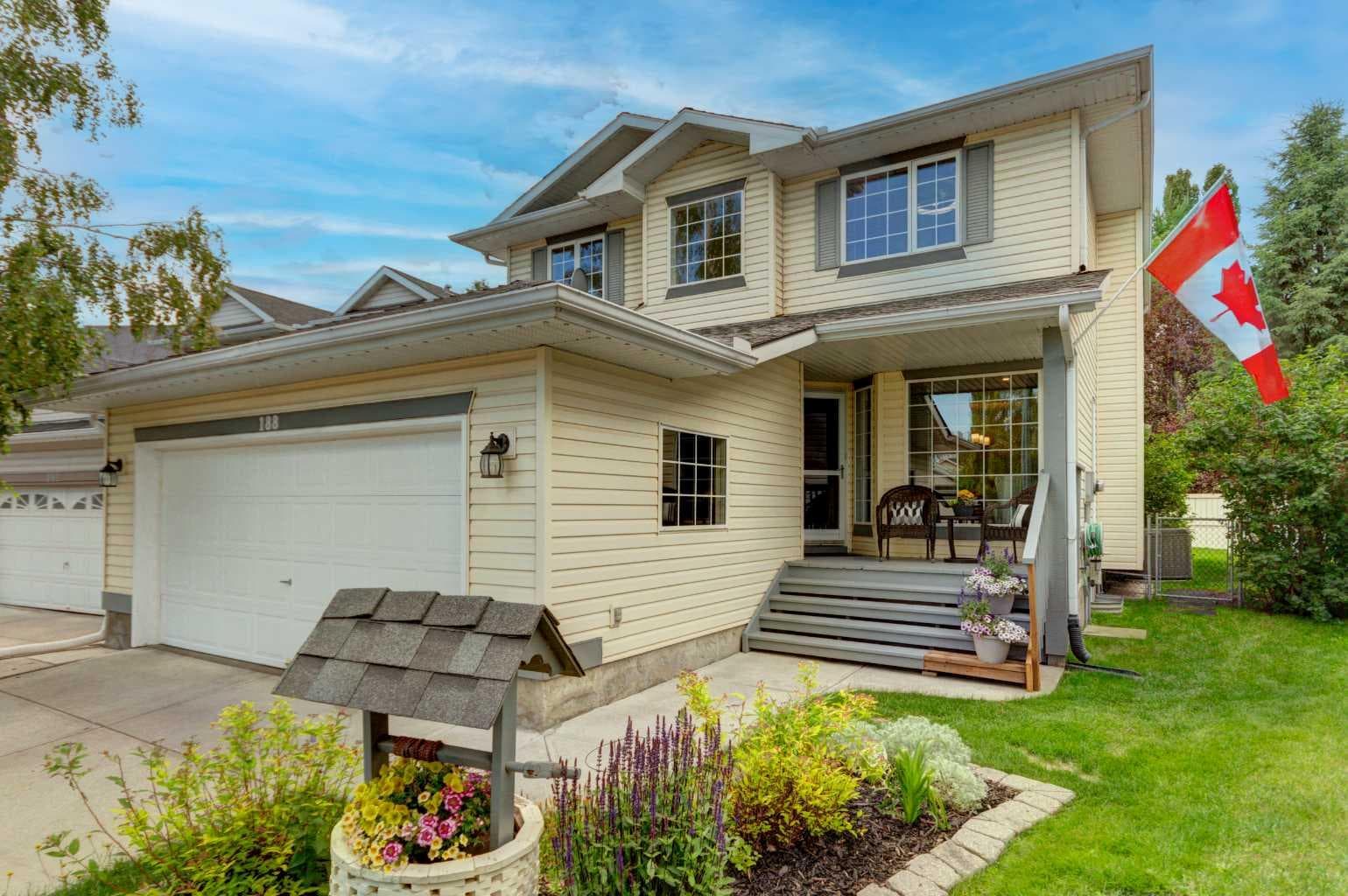 188 Mt Selkirk Close SE — photo 1
