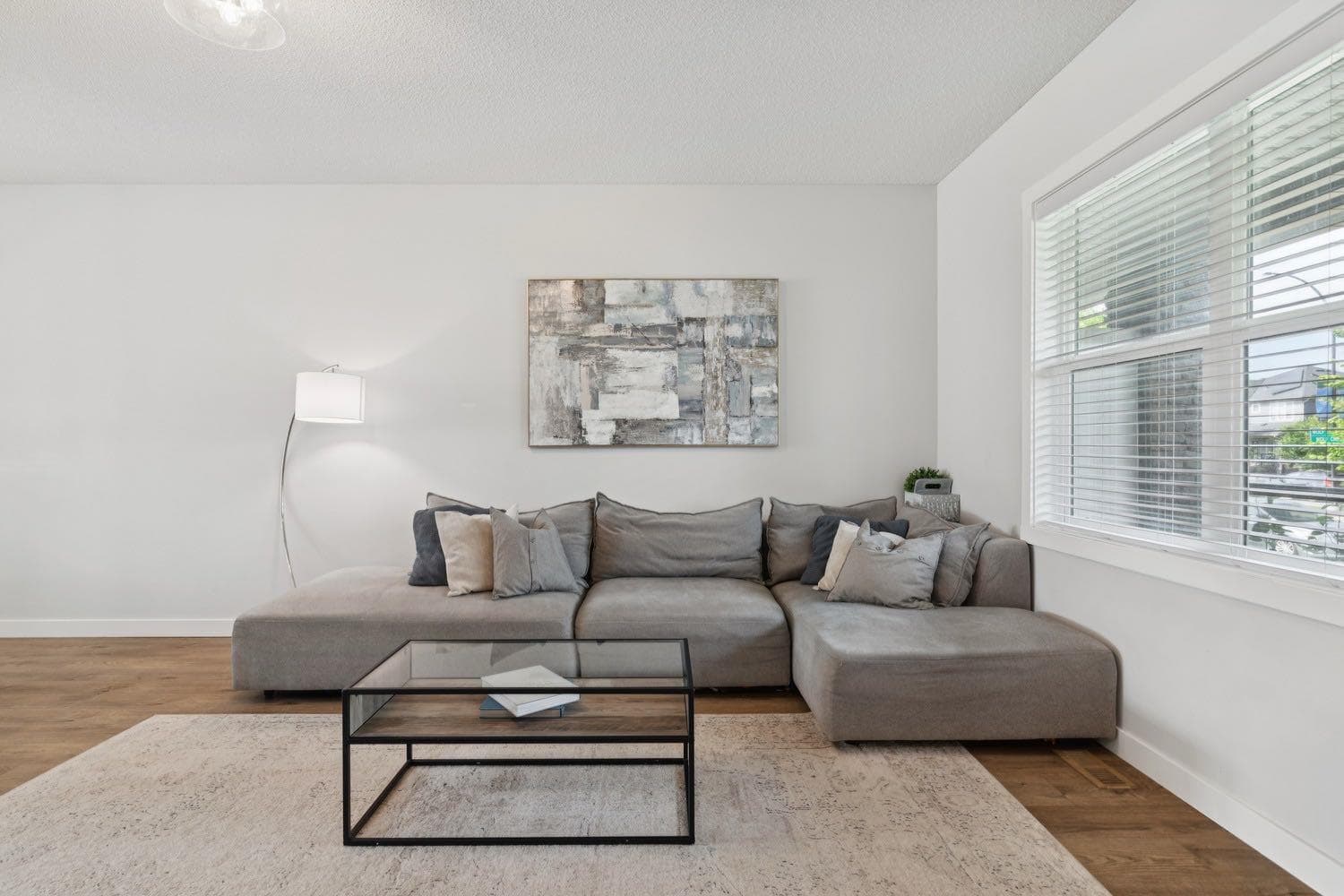 124 Wolf Willow Boulevard SE — photo 4
