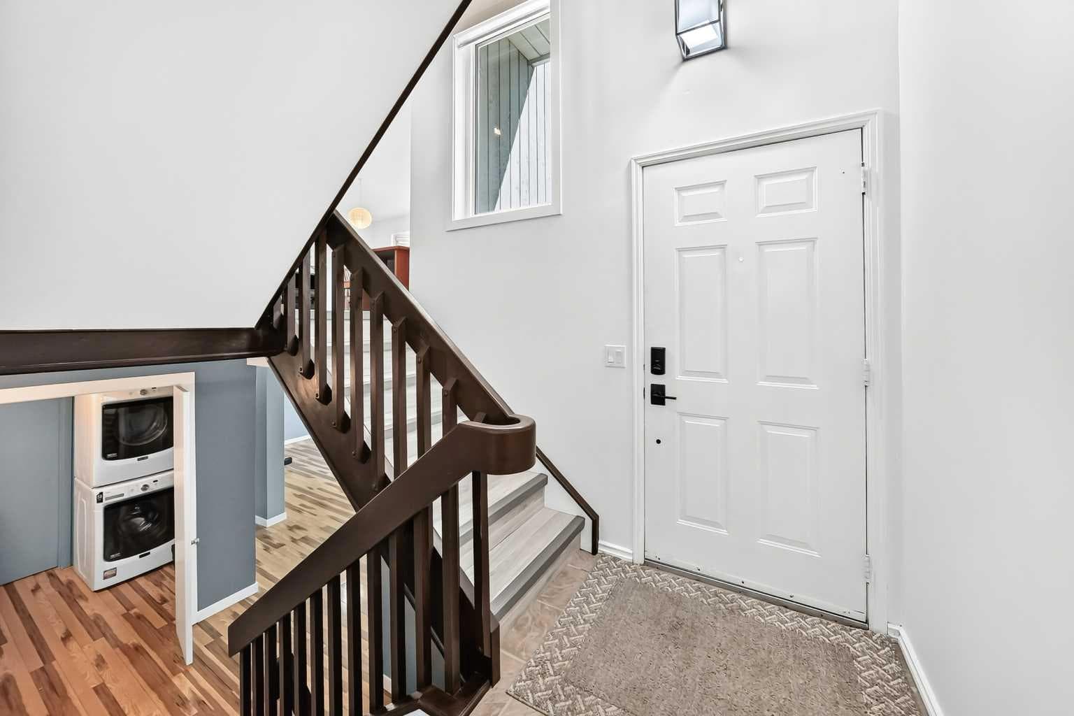 31 Ranchridge Way NW — photo 5
