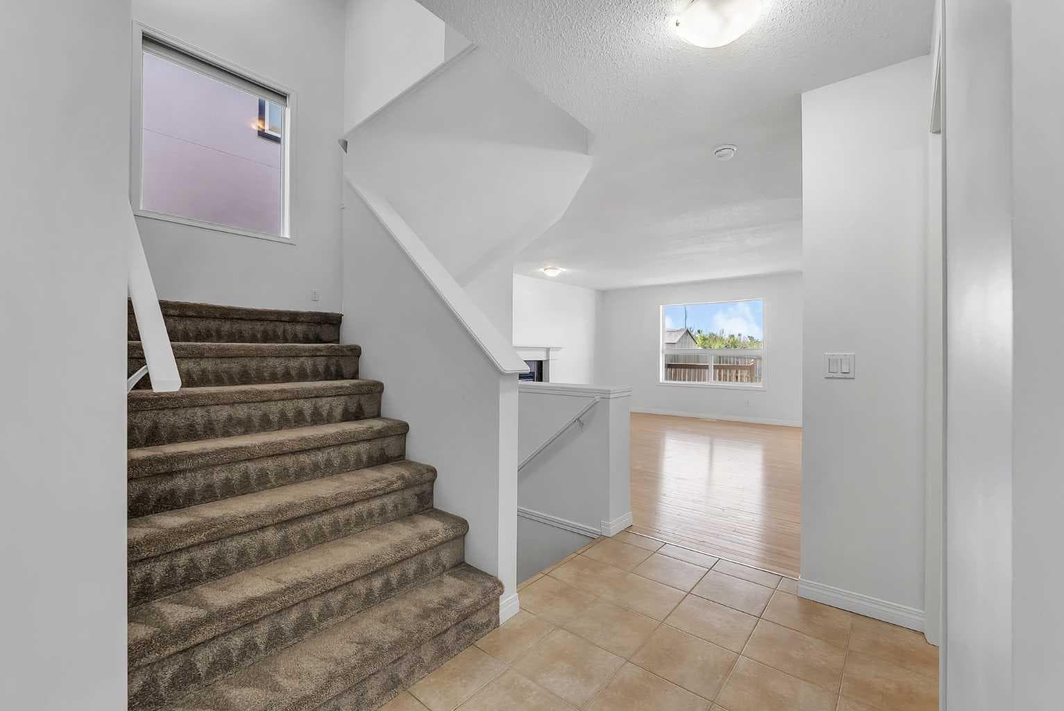 7 Saddlecrest Terrace NE — photo 3