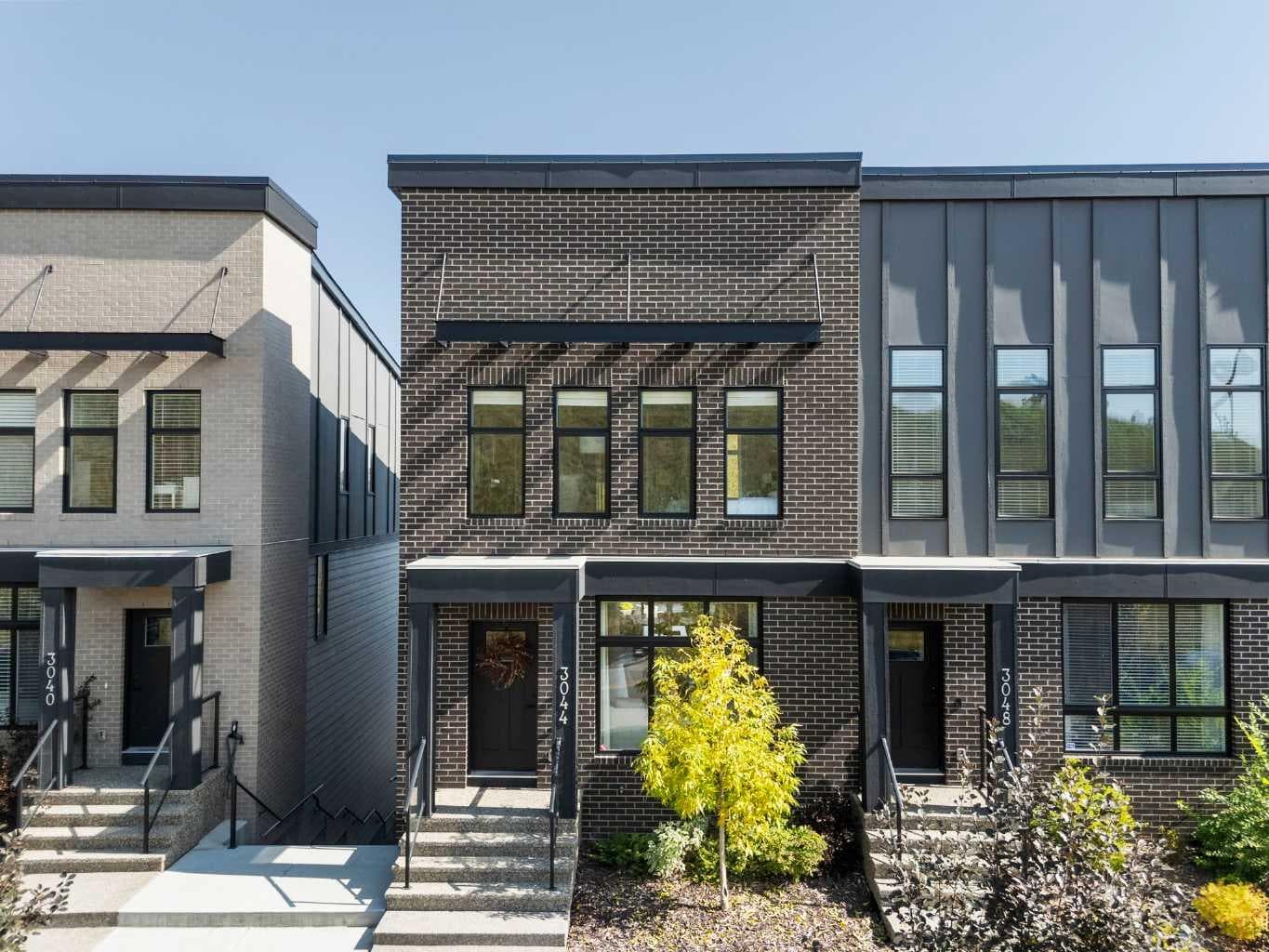 3044 85 Street SW — photo 1