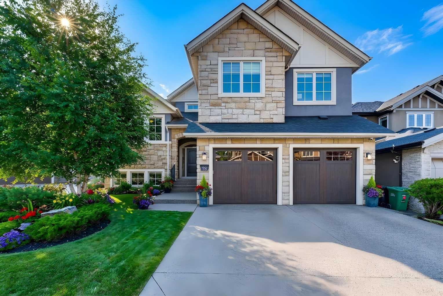 78 Aspen Cliff Close SW — photo 1
