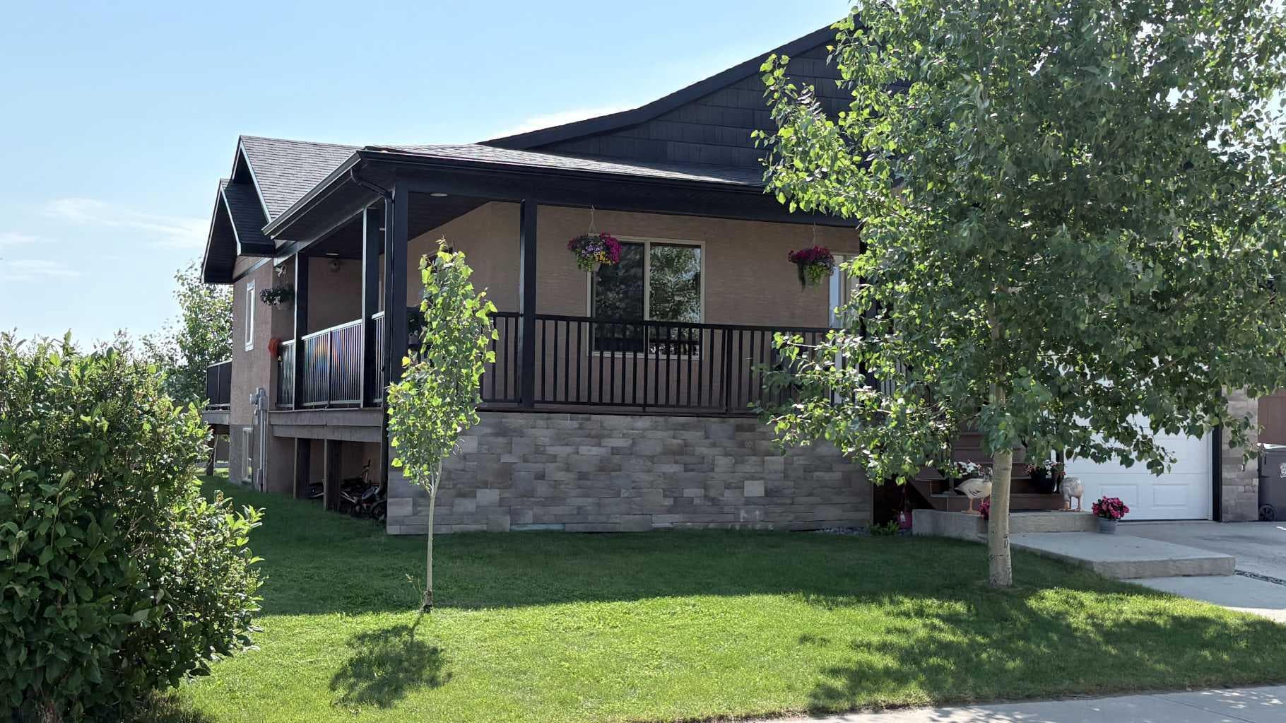 253 Westview Crescent — photo 2