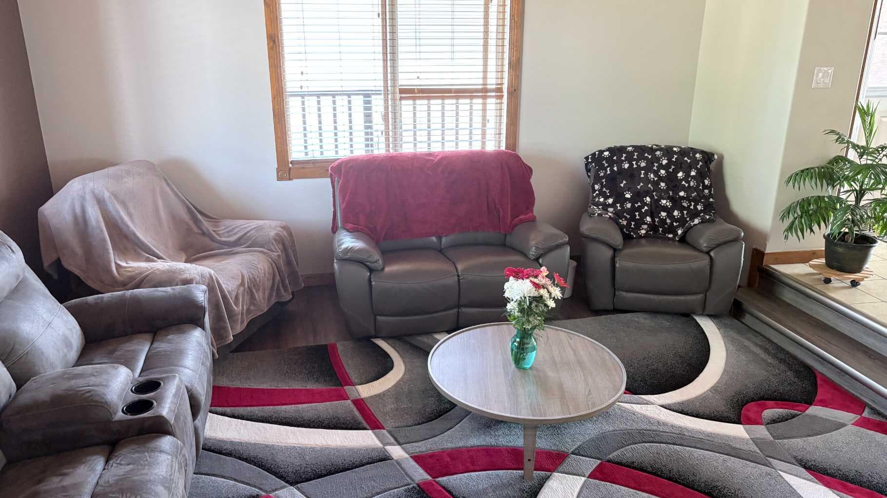 253 Westview Crescent — photo 4
