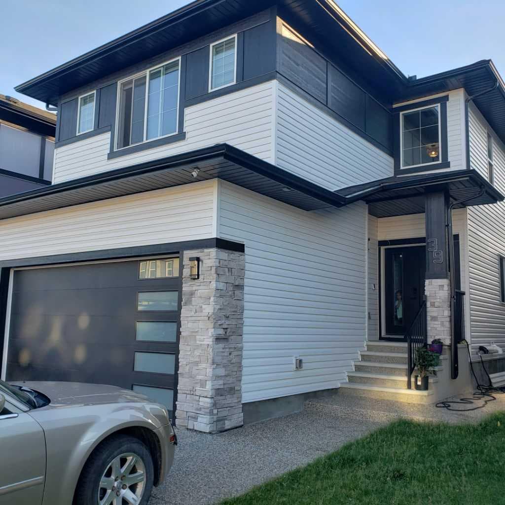 39 Saddlecrest Link NE — photo 1