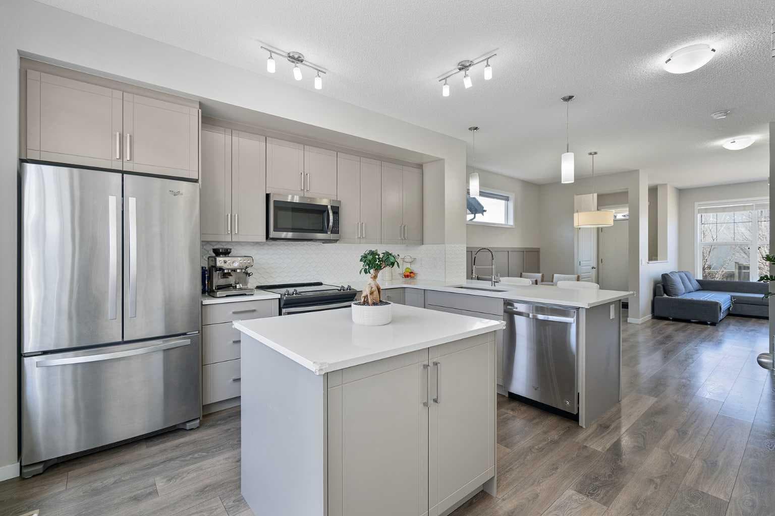 849 Mahogany Boulevard SE — photo 1