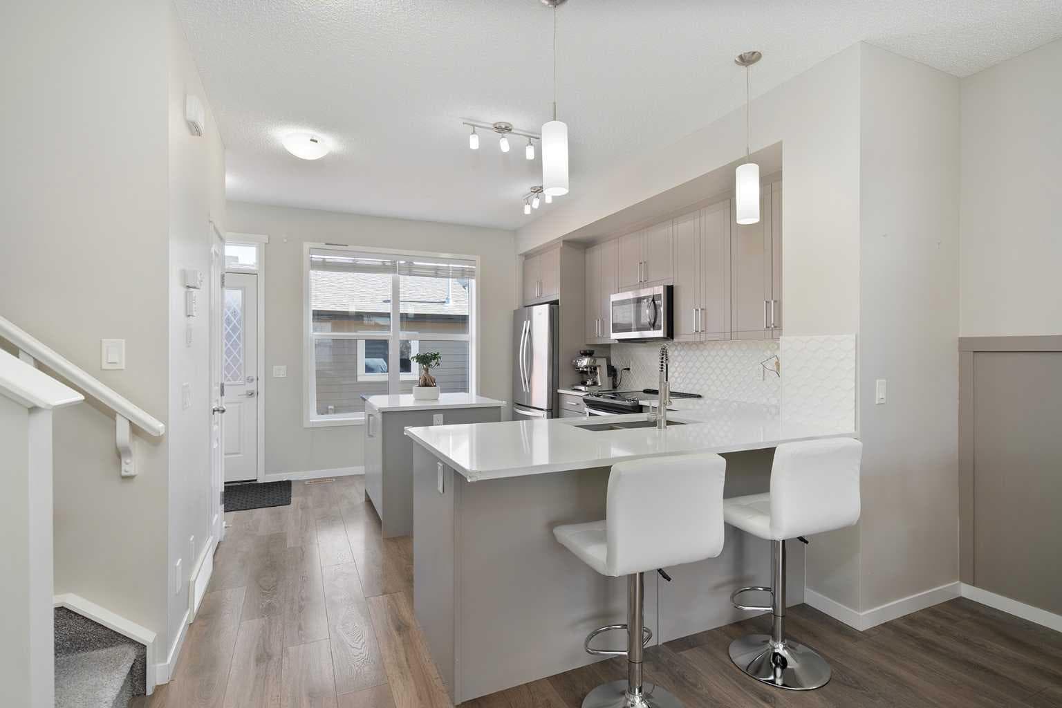 849 Mahogany Boulevard SE — photo 2