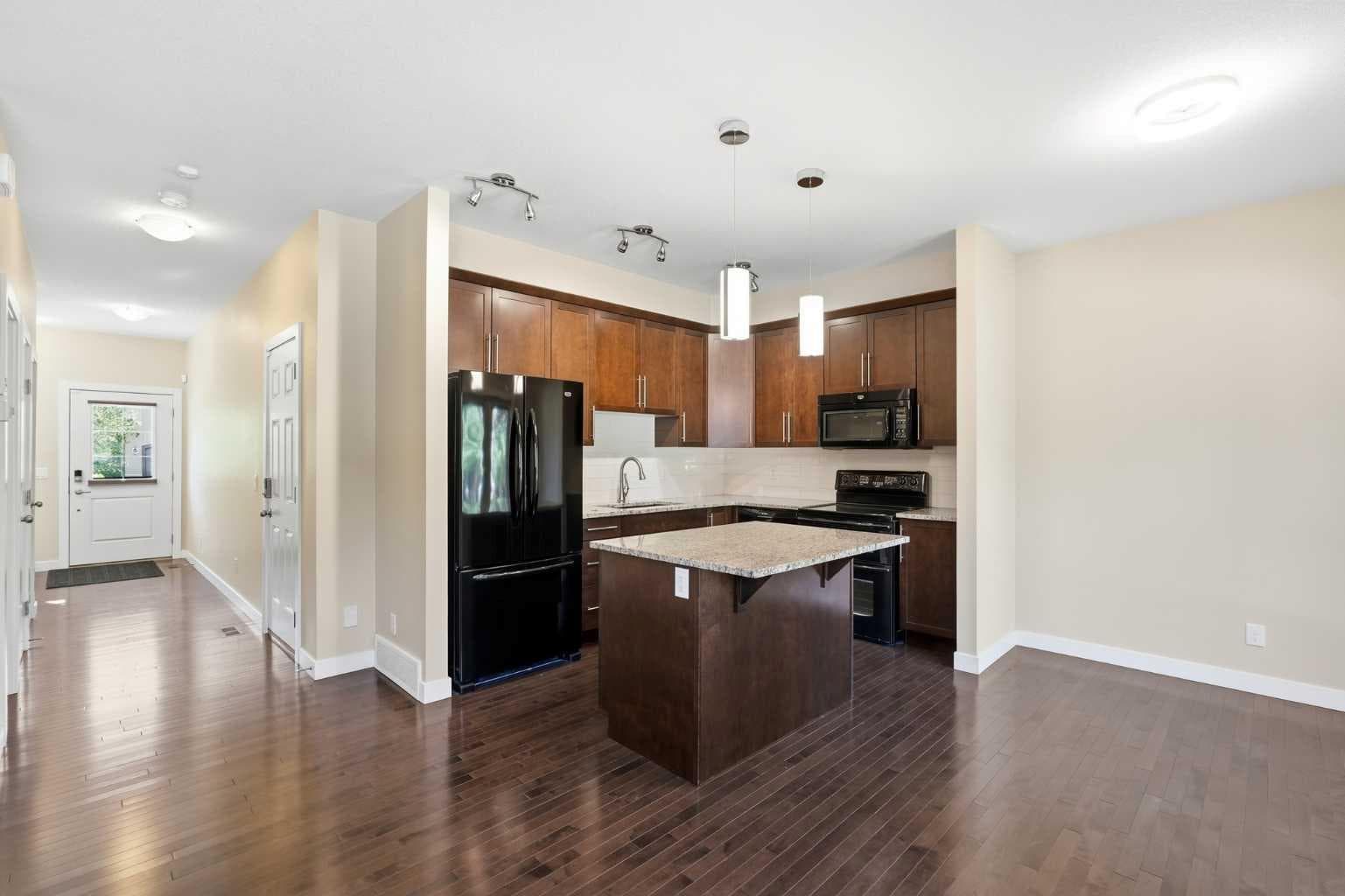 431 quarry Villas SE — photo 3