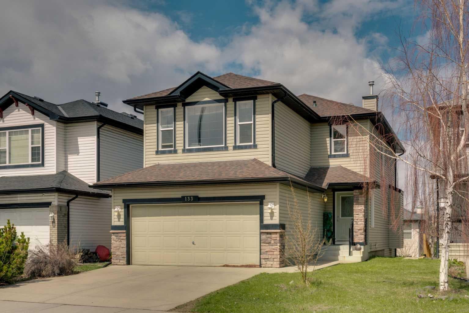133 Everwoods Close SW — photo 1