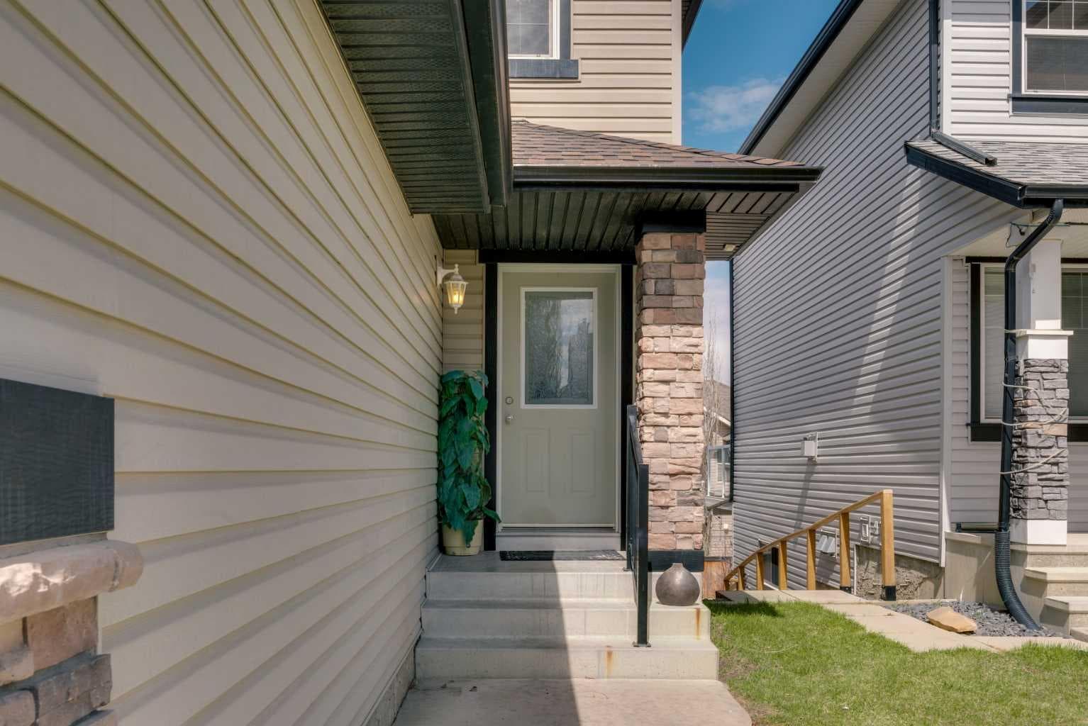 133 Everwoods Close SW — photo 3
