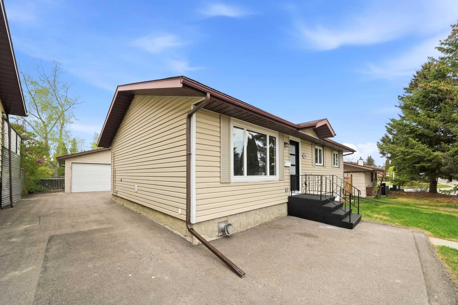 105 Cunningham Crescent — photo 3