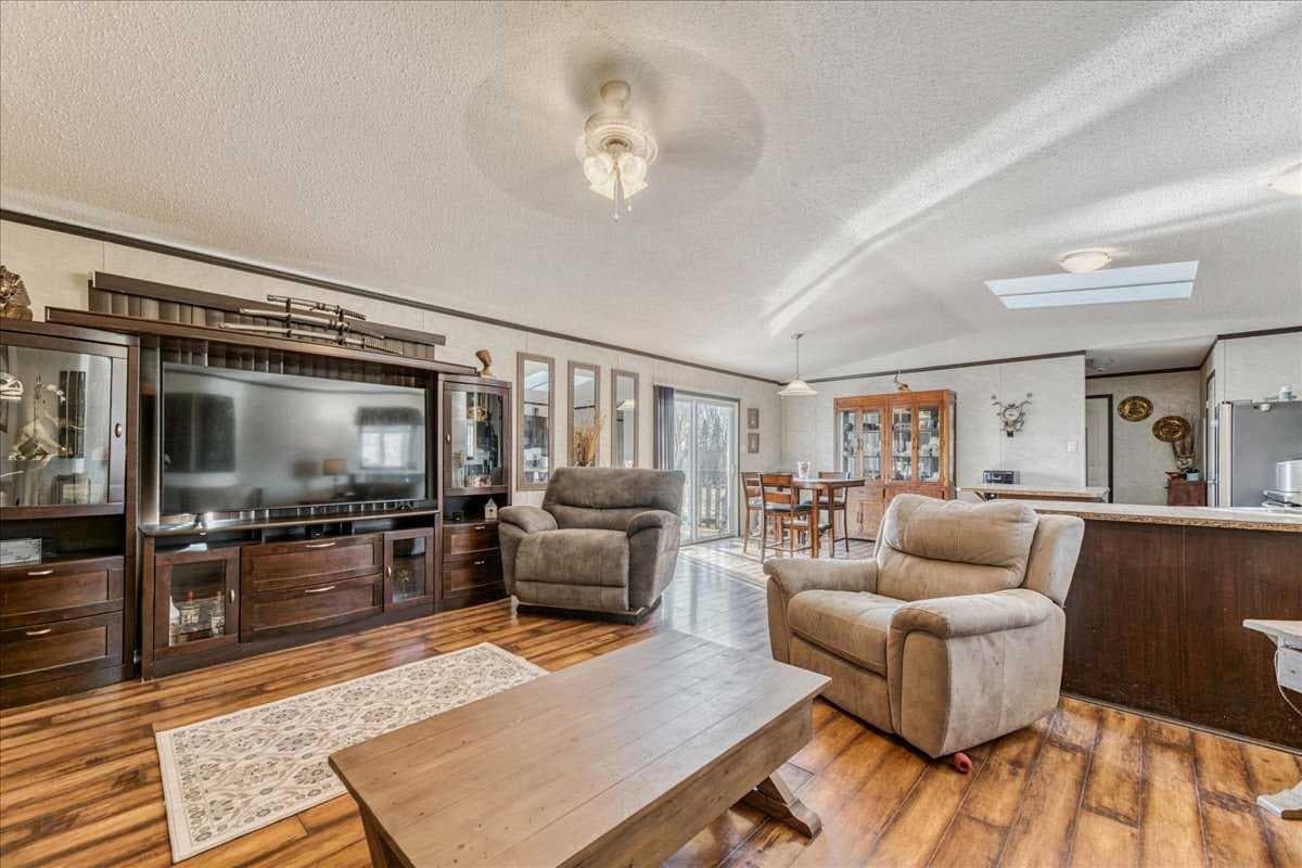 190003 Range Rd 240 — photo 5