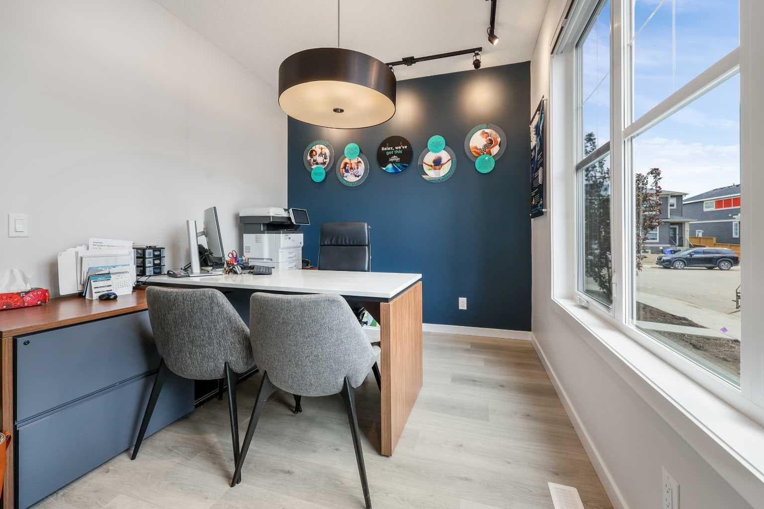 16 Amblefield View NW — photo 3