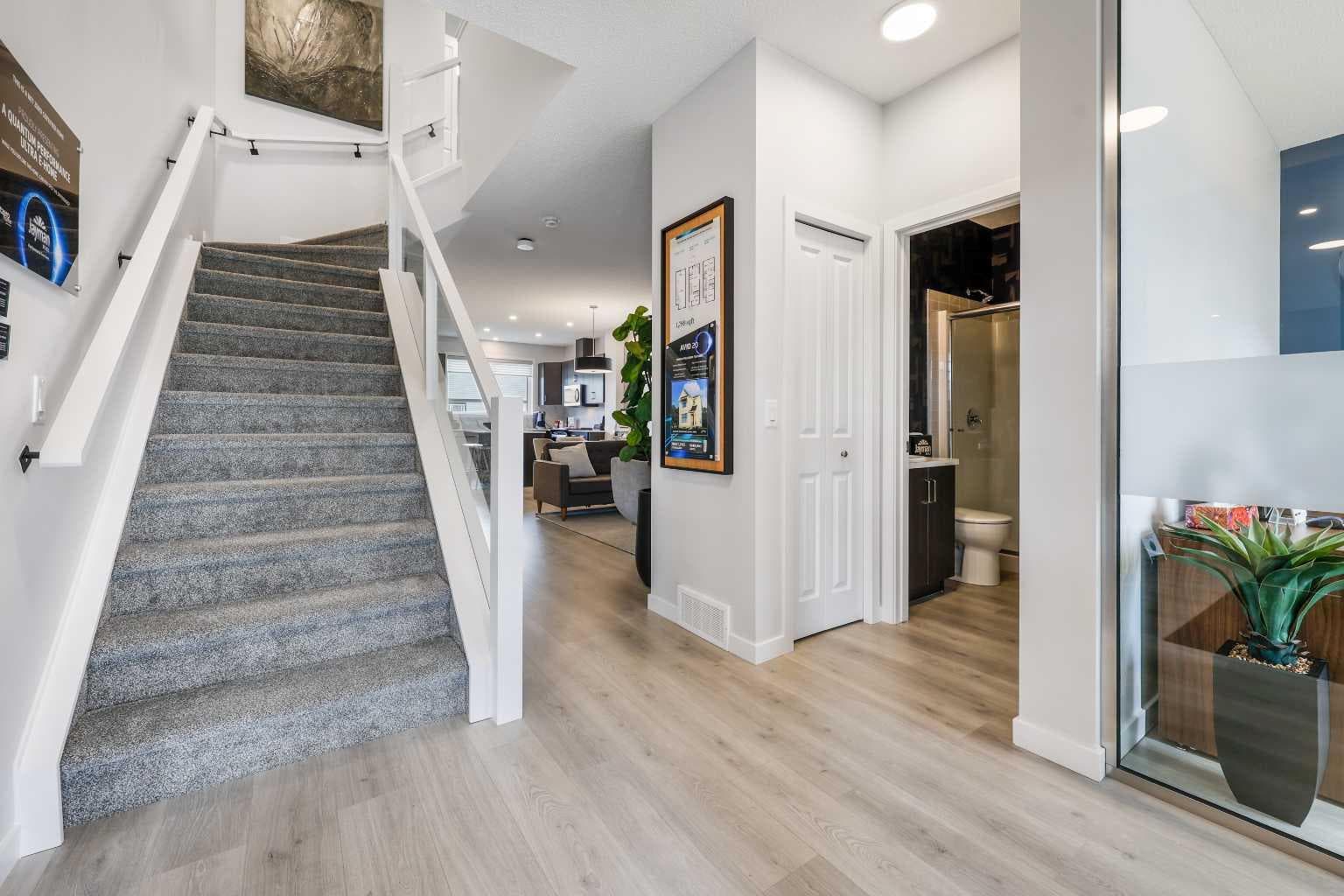 16 Amblefield View NW — photo 4