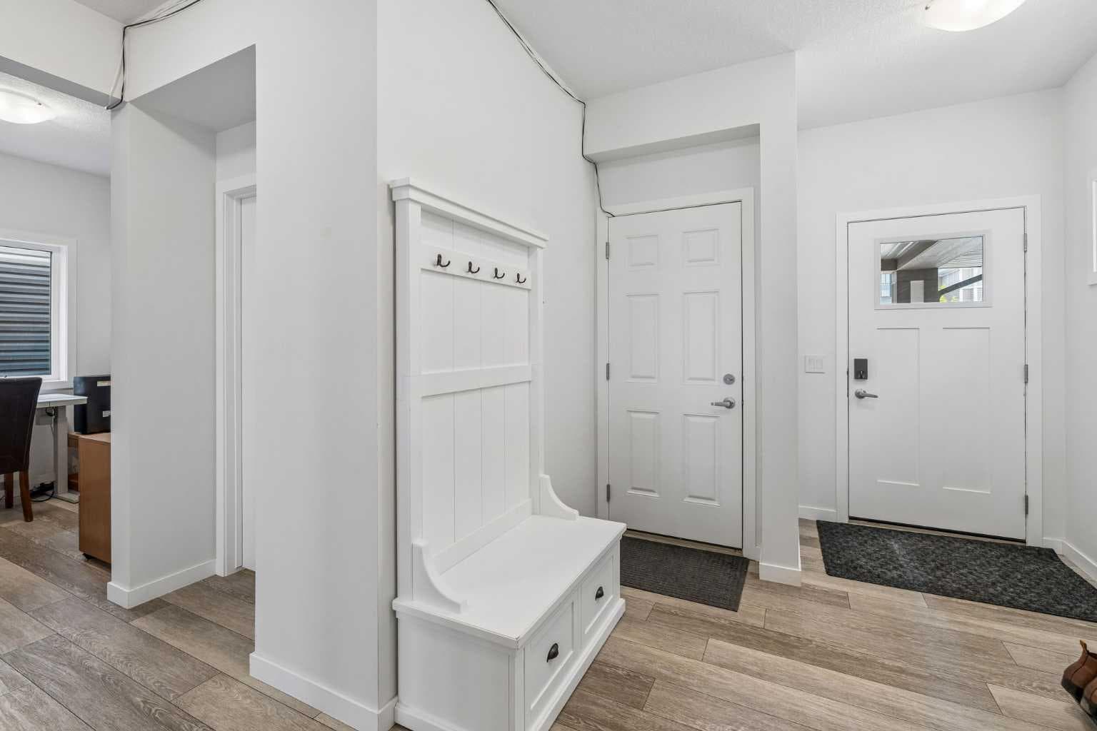 215 Lucas Terrace NW — photo 3