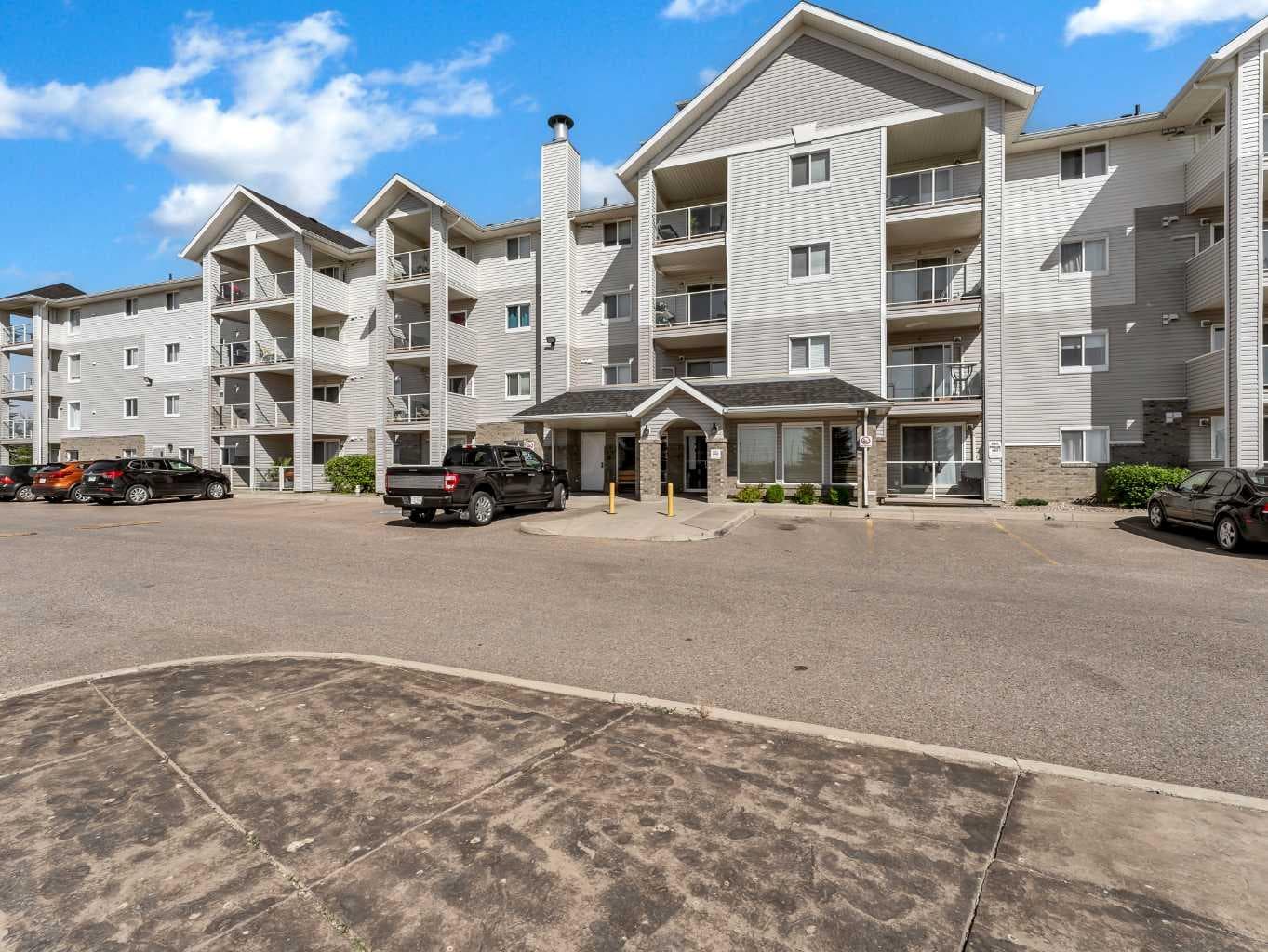 Apartment in Northwest Crescent Heights