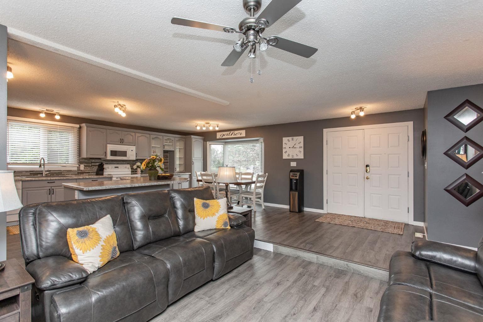 8 Caswell Close — photo 4