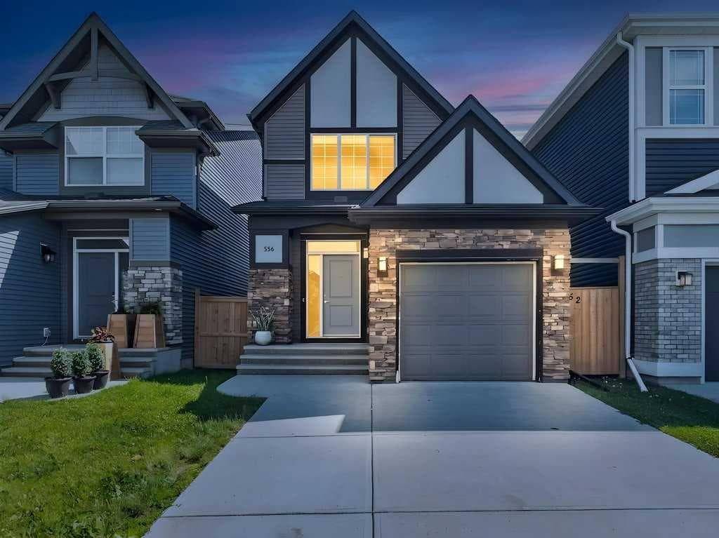 556 Belmont Heath SW — photo 1