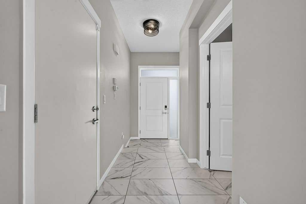 556 Belmont Heath SW — photo 4