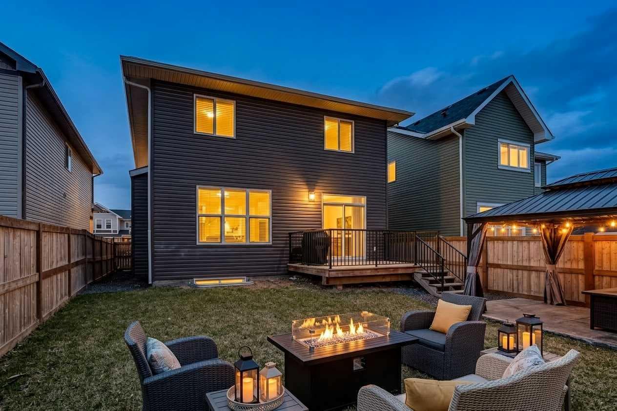 37 Evansfield Manor NW — photo 2