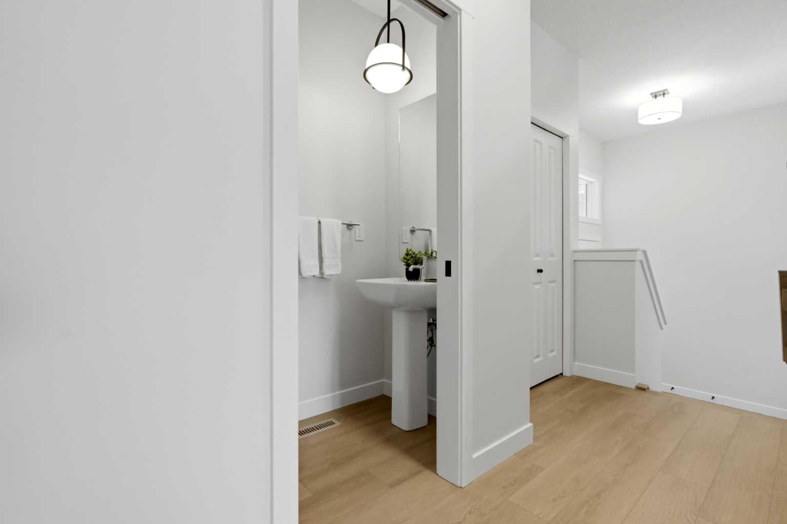 695 Buffaloberry Manor SE — photo 4