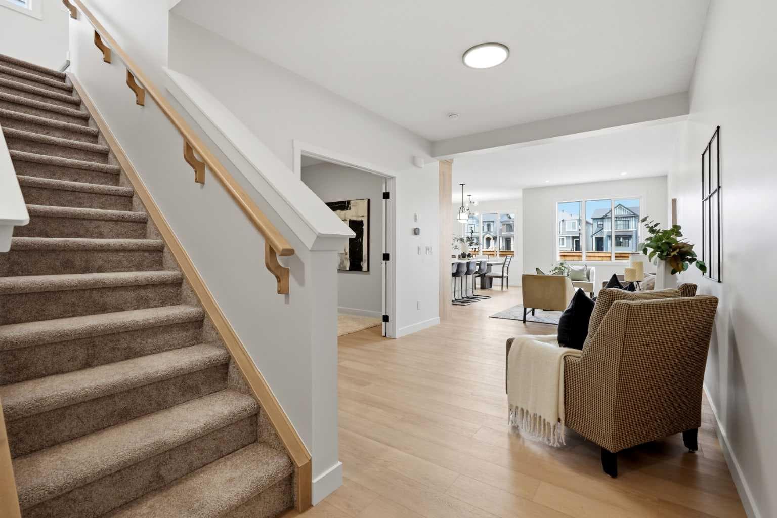 695 Buffaloberry Manor SE — photo 5
