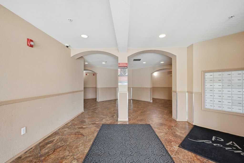 4212, 60 Panatella Street NW — photo 5