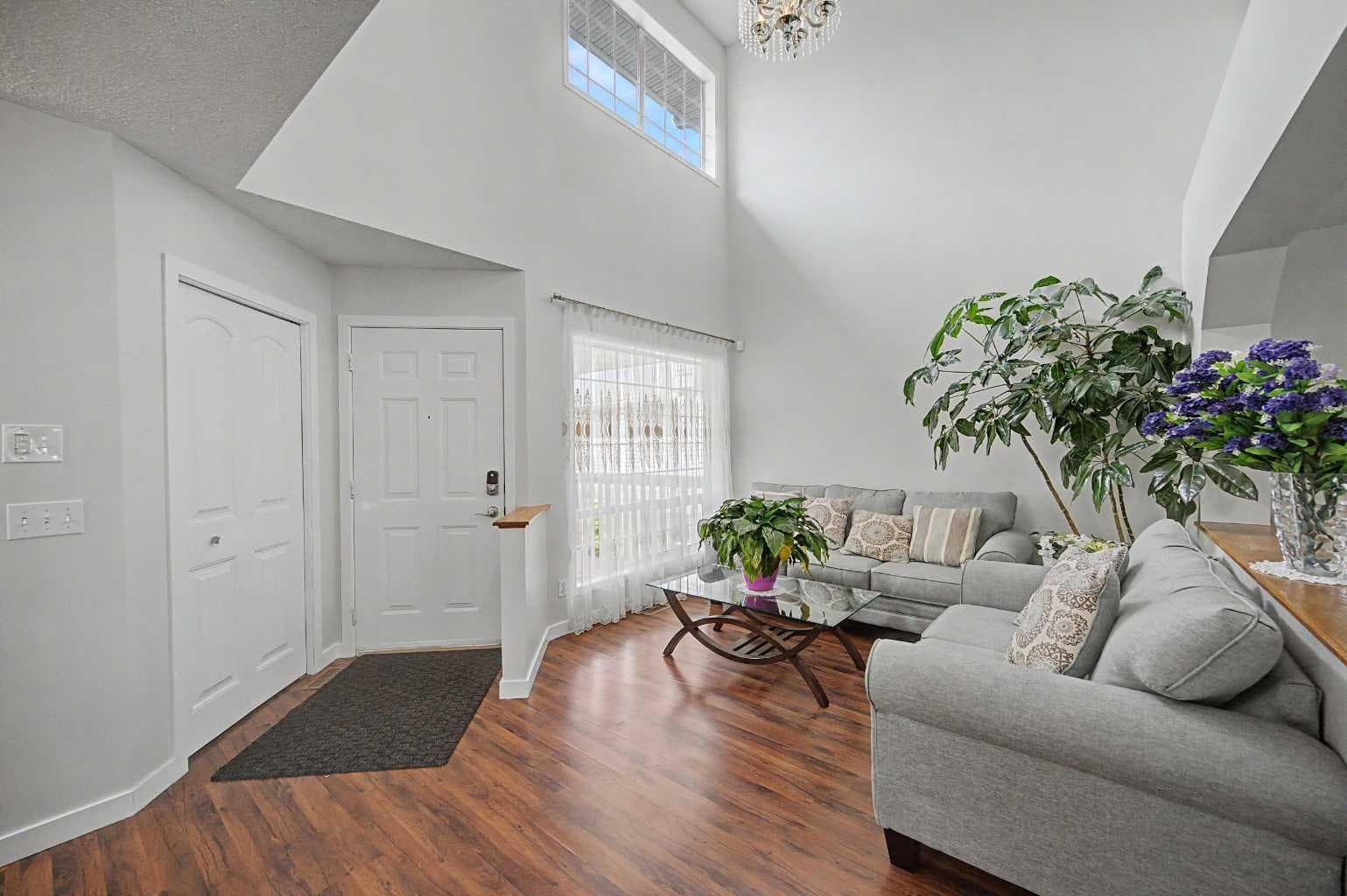 77 Citadel Gardens NW — photo 3