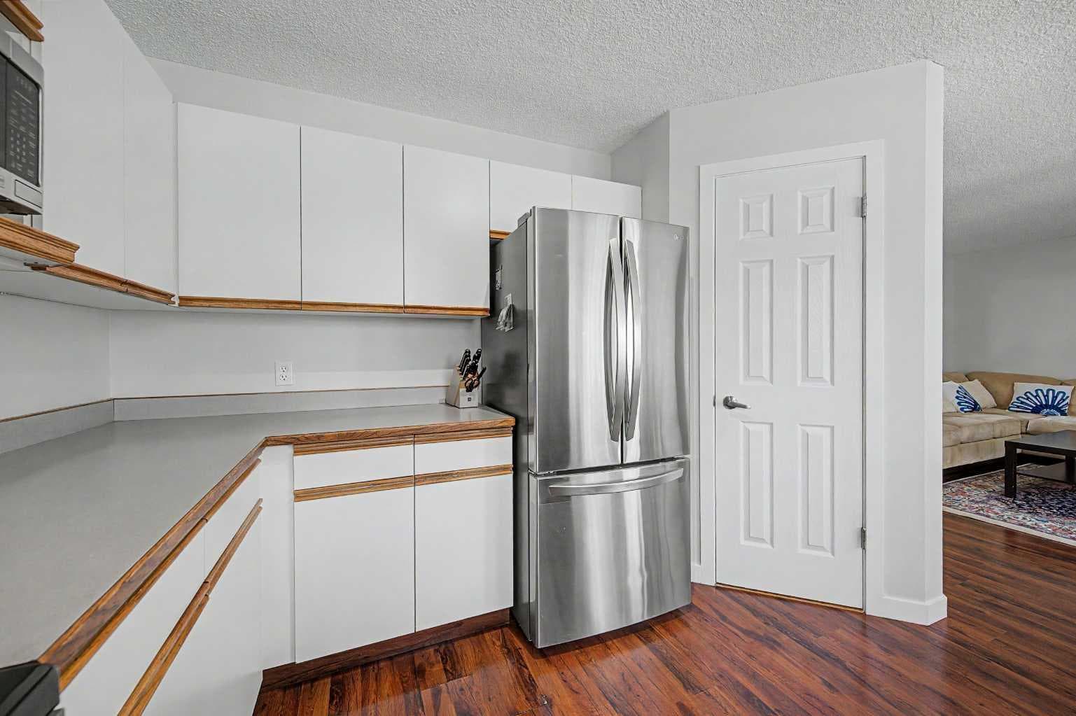 77 Citadel Gardens NW — photo 4