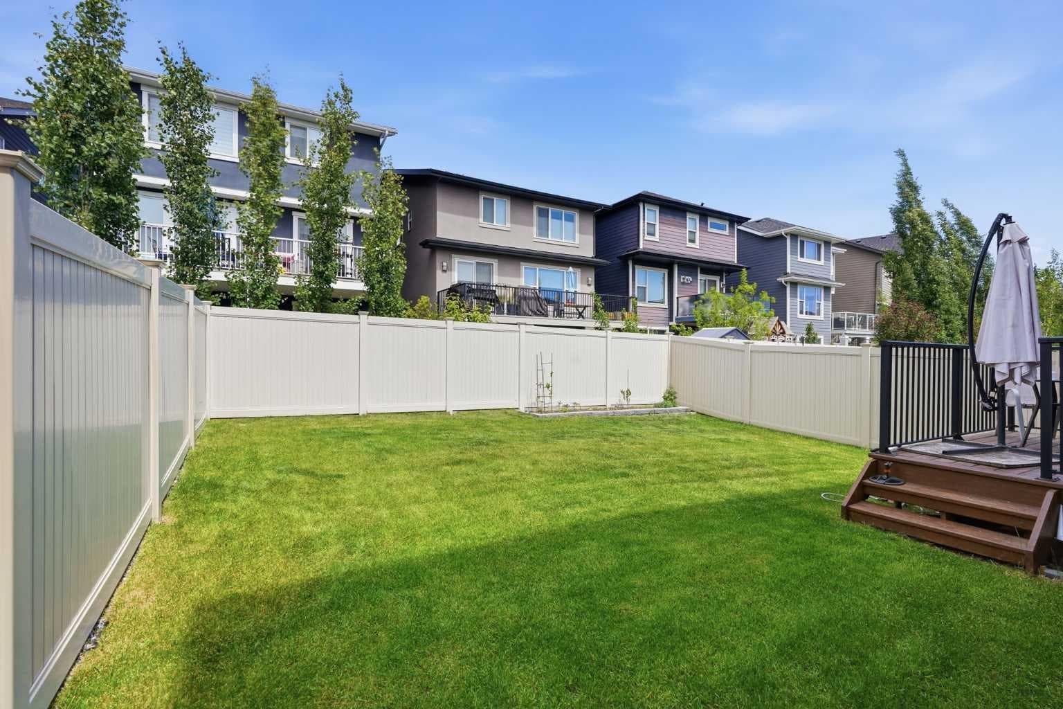 7164 11 Avenue SW — photo 5
