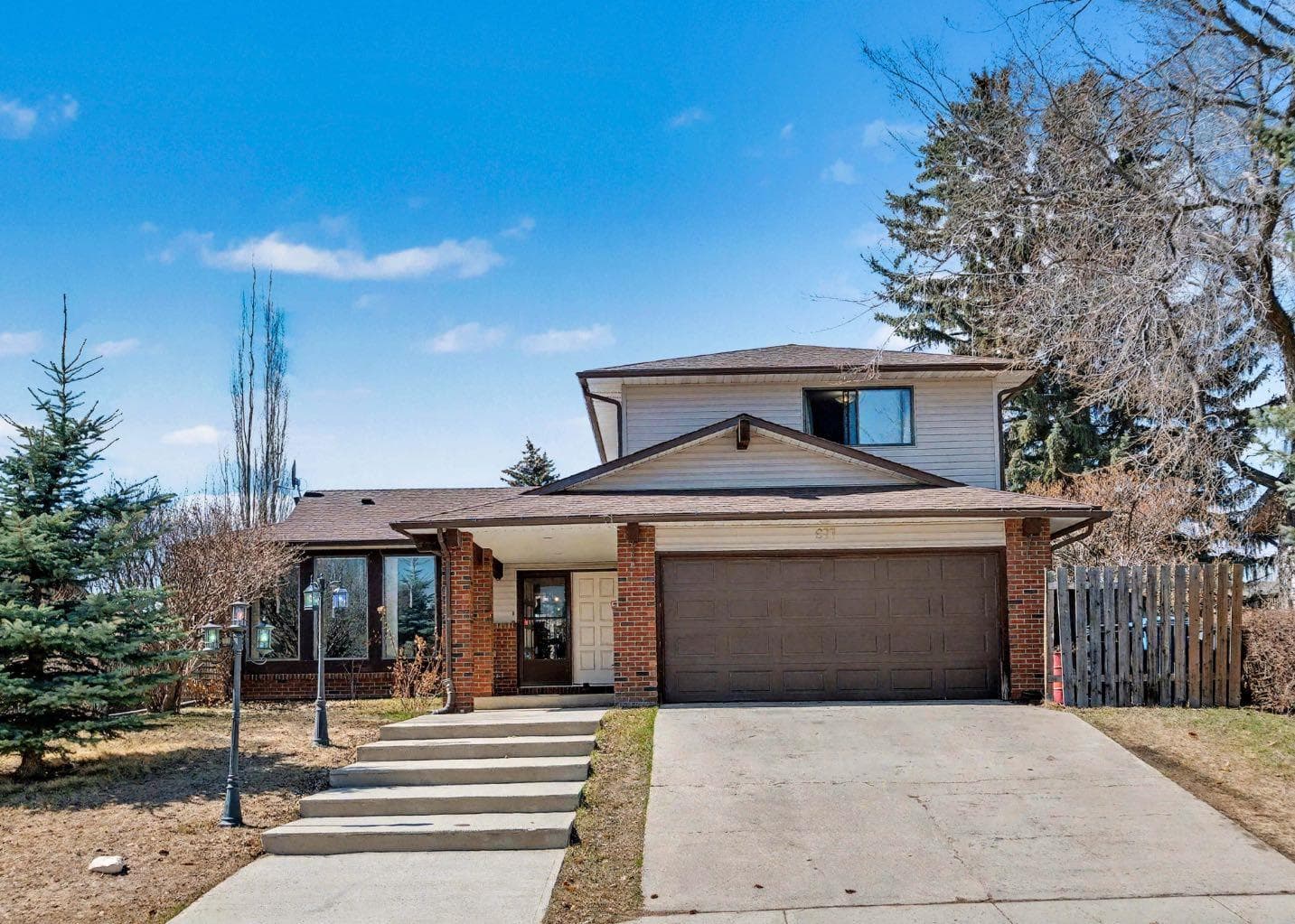 677 Wallace Drive — photo 2