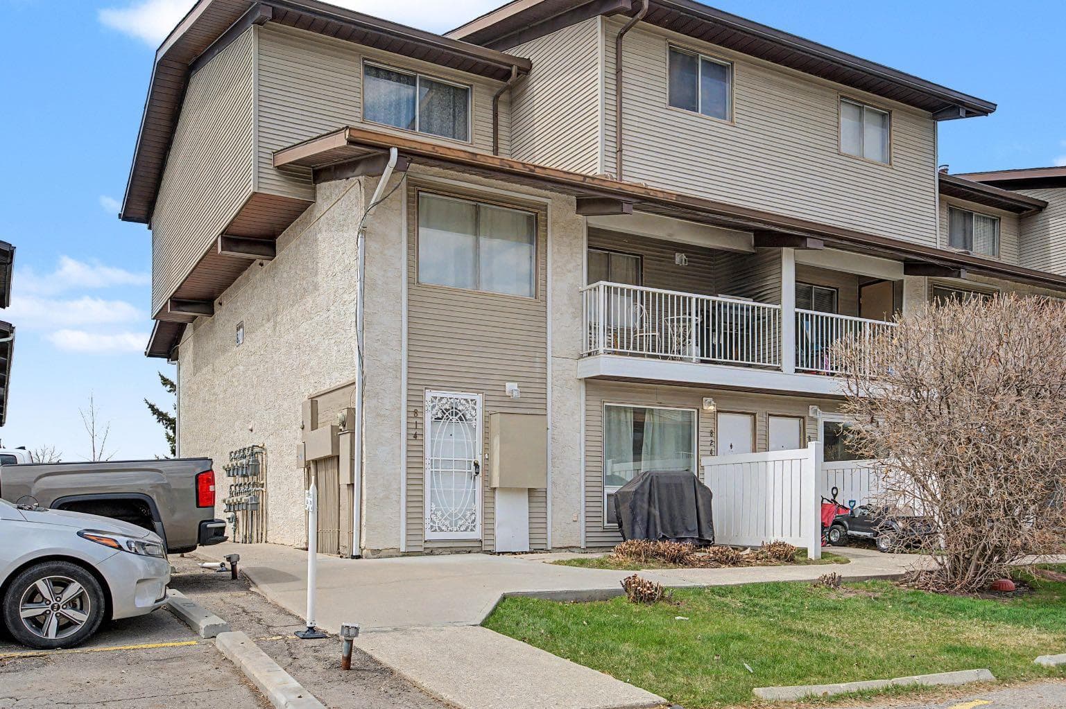 814, 200 Brookpark Drive SW — photo 1